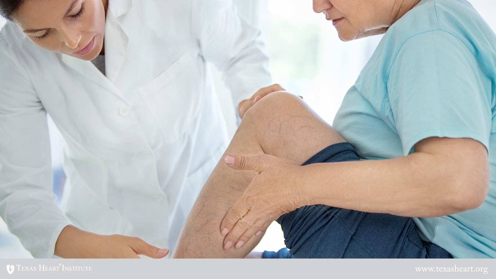 doctor and patient discuss Phlebitis